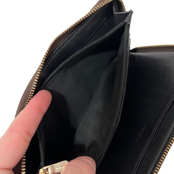 COACH Brown Signature C Leather Zip‑Around Wallet Wristlet — GUC - Picture 4 of 7